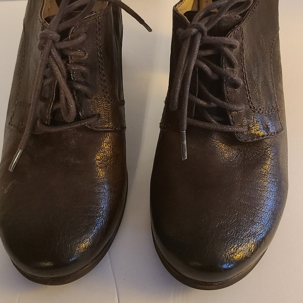 Shoe